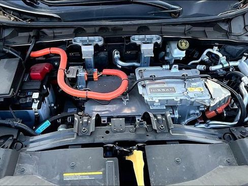 Used 2023 Nissan Ariya AWD image 10