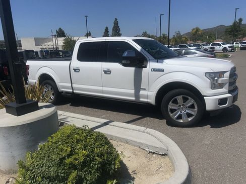 Used 2015 Ford F150 Platinum w/ Equipment Group 701A Luxury AWD/4WD image 15