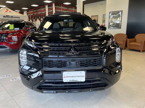 New 2025 Mitsubishi Outlander SEL Black Edition image 2