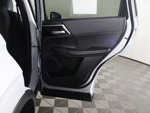 Used 2024 Mitsubishi Outlander SE image 26