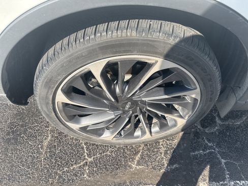 Used 2020 Lincoln Aviator Reserve w/ Equipment Group 201A image 6