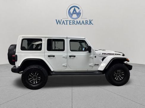 Used 2024 Jeep Wrangler Unlimited Rubicon AWD/4WD image 9