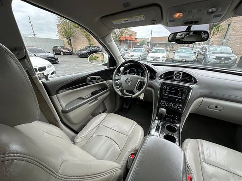 Used 2015 Buick Enclave Leather FWD image 15