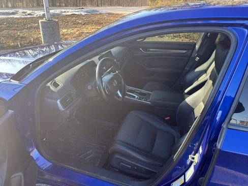 Used 2020 Honda Accord Sport image 9
