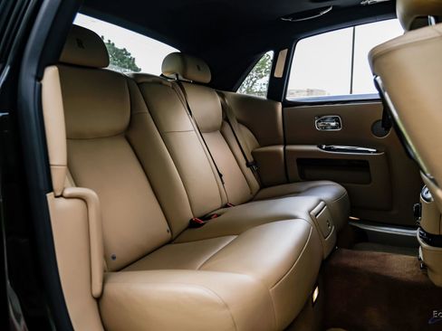 Used 2017 Rolls-Royce Ghost RWD image 85
