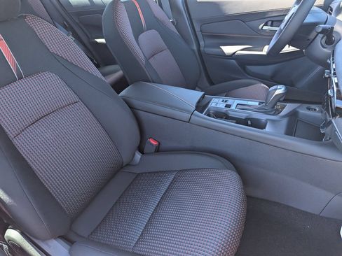 New 2026 Nissan Sentra SR w/ Floor Mat Package FWD image 31