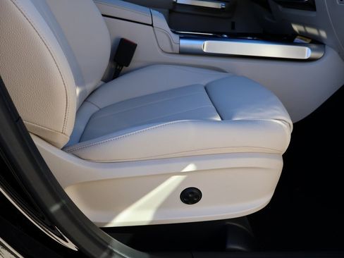 New 2026 Mercedes-Benz GLB 250 4MATIC image 12