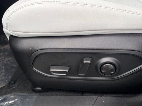 New 2026 Jeep Cherokee Limited image 16