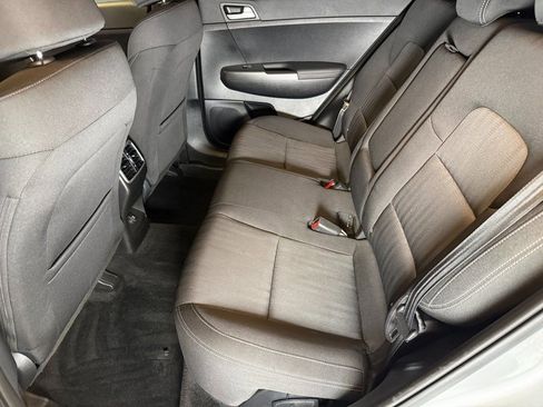 Used 2020 Kia Sportage LX image 21