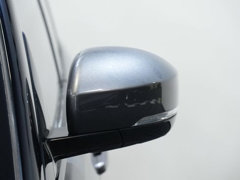 Used 2016 Land Rover Range Rover image 11