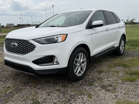 Used 2024 Ford Edge SEL w/ Convenience Package AWD/4WD image 12