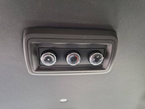 Used 2018 Dodge Grand Caravan SXT FWD image 27