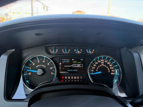 Used 2014 Ford F150 XLT w/ XLT Chrome Package image 24