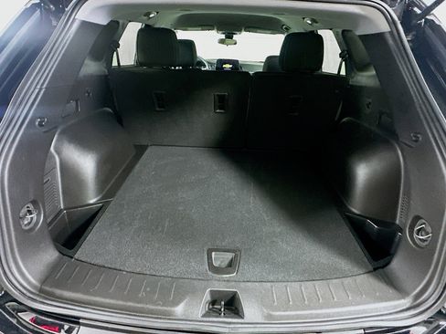 Used 2025 Chevrolet Blazer LT image 27