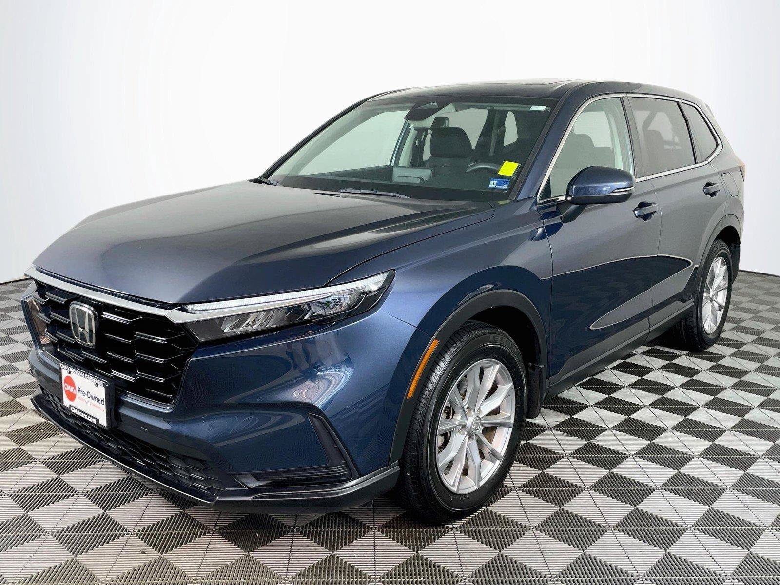 Used 2023 Honda CR-V EX image 3