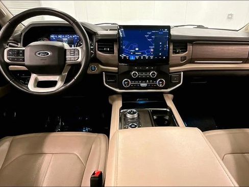 Used 2024 Ford Expedition Max Limited image 16