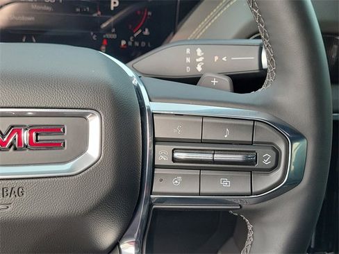 New 2026 GMC Yukon XL Elevation image 28