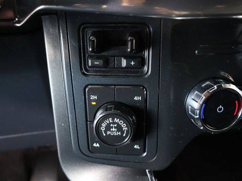 Used 2022 Ford F150 Lariat w/ Equipment Group 502A High AWD/4WD image 10