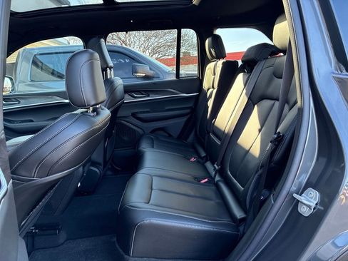 New 2025 Jeep Grand Cherokee Limited w/ Luxury Tech Group II image 26