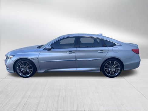 Used 2018 Honda Accord Touring image 4