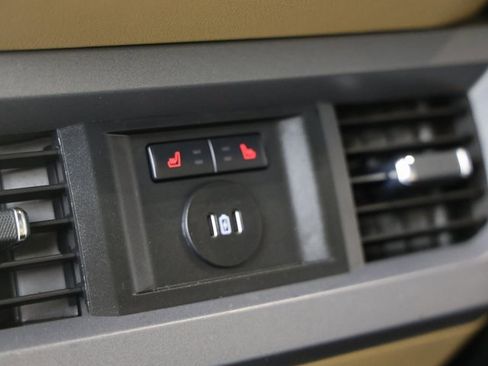 Used 2023 Ford F250 Lariat w/ Chrome Package image 13