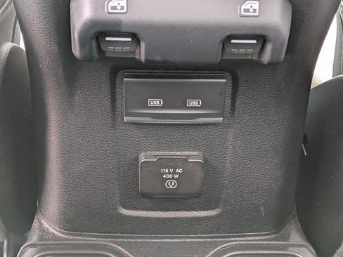 Used 2023 Jeep Gladiator Overland AWD/4WD image 15