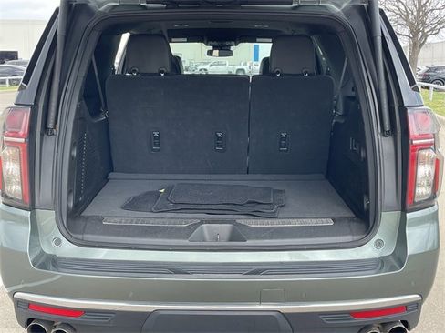 Used 2023 Chevrolet Suburban Premier image 31