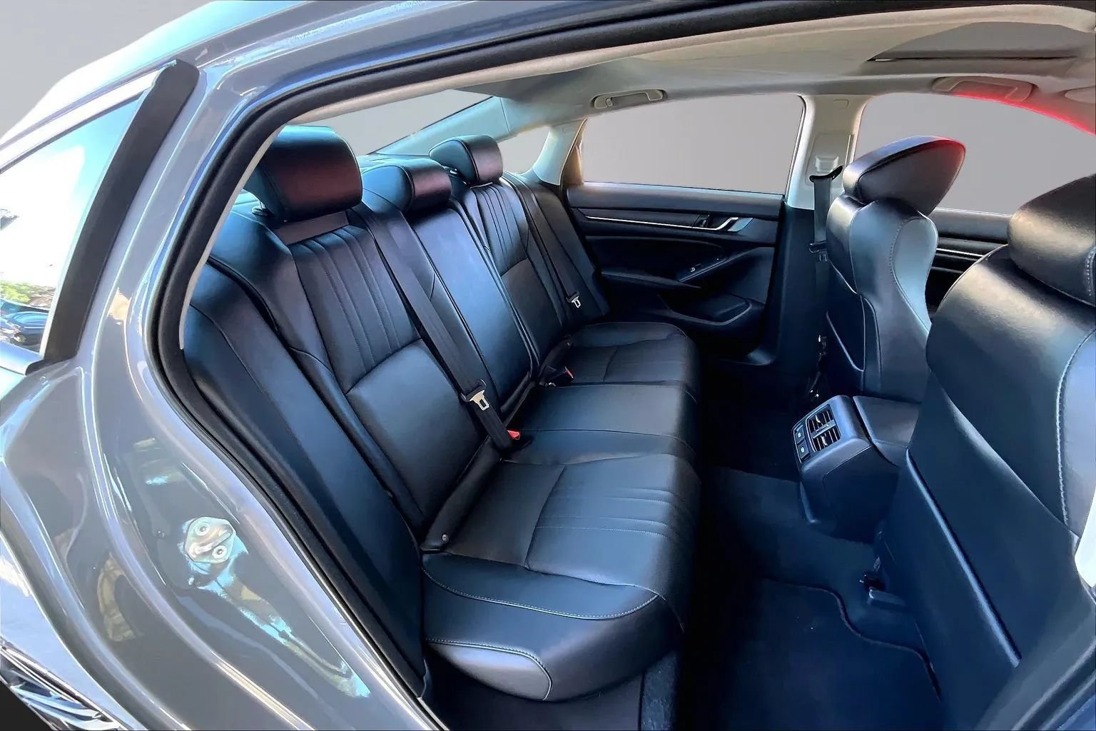 Used 2021 Honda Accord Touring image 22