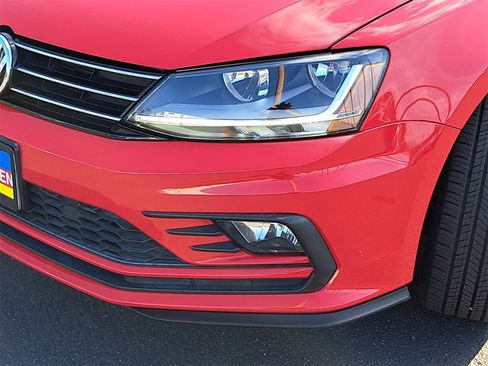 Used 2018 Volkswagen Jetta Wolfsburg Edition image 31