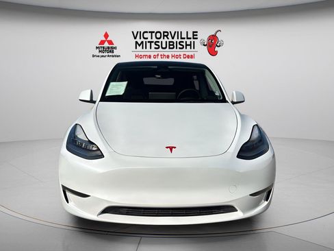 Used 2023 Tesla Model Y Long Range AWD/4WD image 2