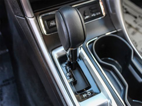 Used 2022 Subaru Ascent Limited w/ Technology Package image 24