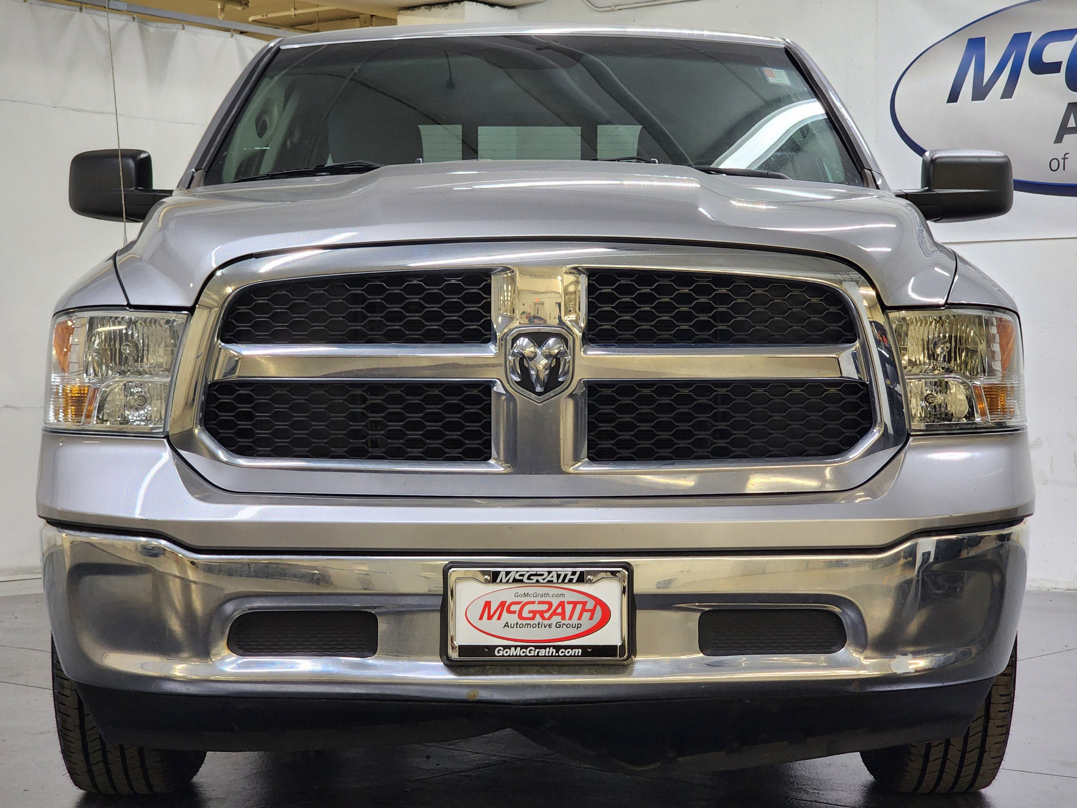 Used 2019 RAM 1500 Classic SLT AWD/4WD image 12
