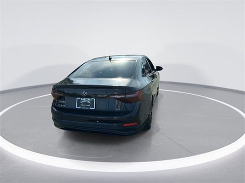 Used 2023 Volkswagen Jetta Sport image 7