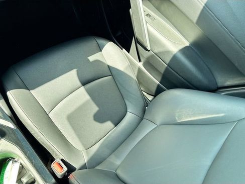 Used 2024 Toyota Corolla Cross XLE w/ Convenience Package AWD/4WD image 29