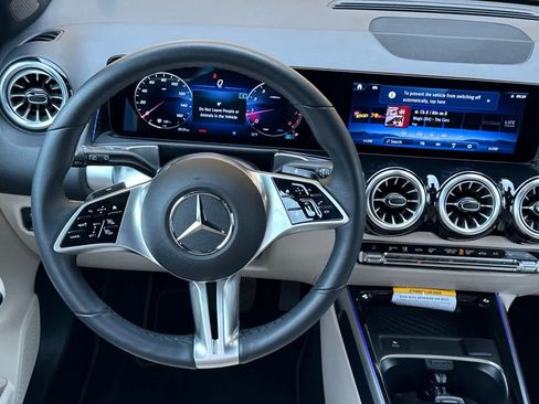 Certified 2025 Mercedes-Benz GLB 250 image 13
