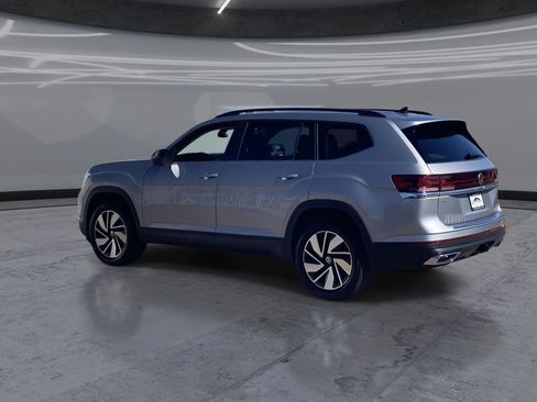 New 2026 Volkswagen Atlas SE image 4