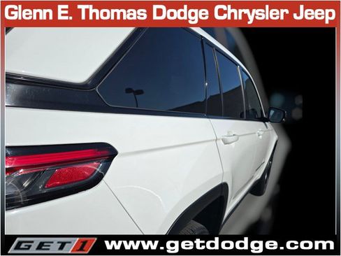 Certified 2023 Jeep Grand Cherokee Altitude RWD image 9