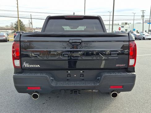 Certified 2024 Honda Ridgeline Sport image 5