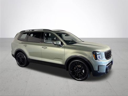 Used 2025 Kia Telluride AWD image 4
