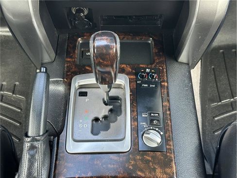 Used 2015 Toyota Land Cruiser AWD/4WD image 25