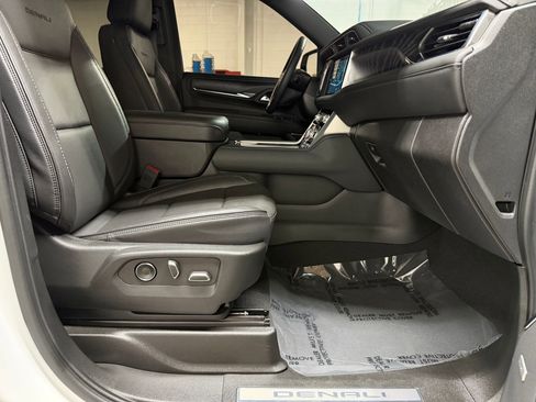 Used 2023 GMC Yukon Denali w/ LPO, Floor Liner Package AWD/4WD image 49