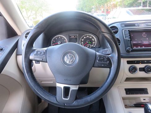 Used 2017 Volkswagen Tiguan S AWD/4WD image 15