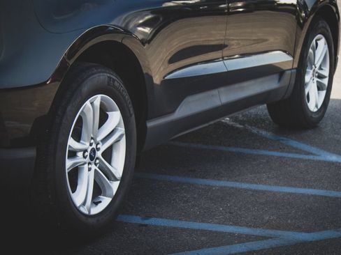 Used 2020 Ford Edge SEL AWD/4WD image 36