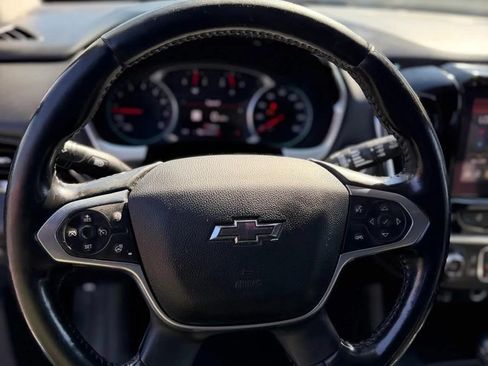 Used 2021 Chevrolet Traverse RS FWD image 21
