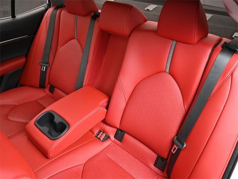 Used 2022 Toyota Camry XSE image 27