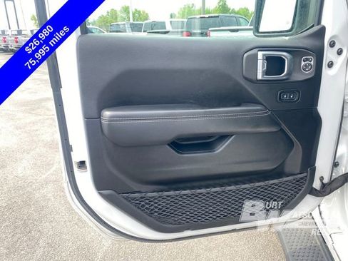 Used 2021 Jeep Wrangler Unlimited Sahara w/ Dual Top Group AWD/4WD image 16