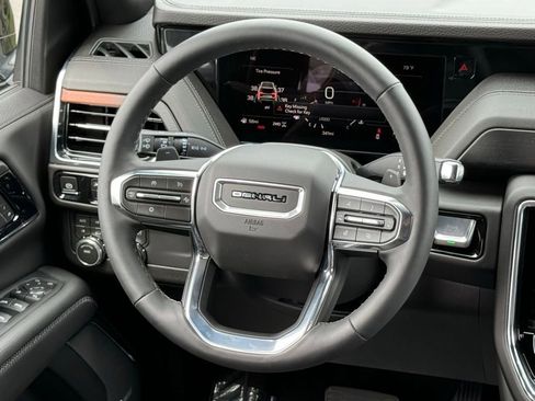 Used 2026 GMC Yukon Denali AWD/4WD image 34