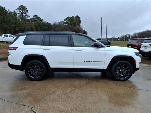 New 2025 Jeep Grand Cherokee L Limited image 2