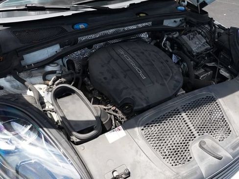 Used 2020 Porsche Macan AWD/4WD image 47
