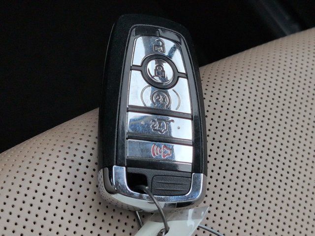 Used 2023 Lincoln Nautilus Reserve w/ Equipment Group 201A FWD image 30